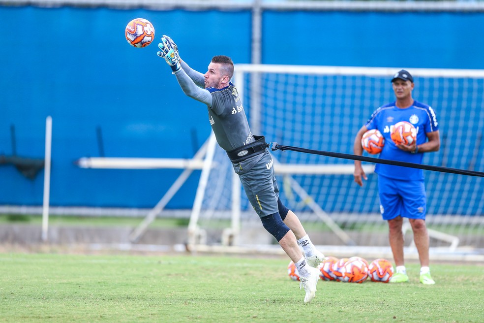 Paulo Victor comeÃ§a o jogo nesta quinta-feira â€” Foto: Lucas Uebel/GrÃªmio