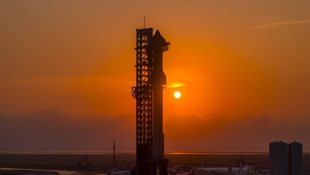 Starship, maior nave do mundo, em foto divulgada por Elon Musk em 3 de junho de 2024
