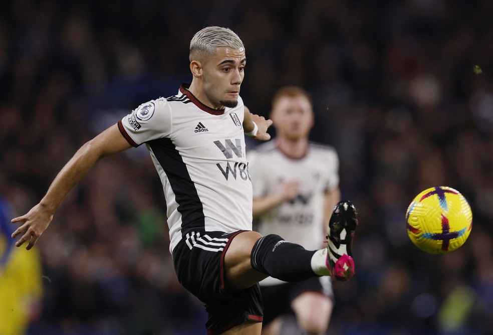 Andreas Pereira durante Chelsea x Fulham — Foto: Reuters/Andrew Couldridge