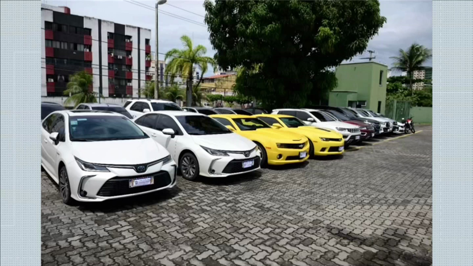 Em quatro anos, Polícia Civil confisca 432 veículos, incluindo carros de luxo e uma aeronave no Ceará