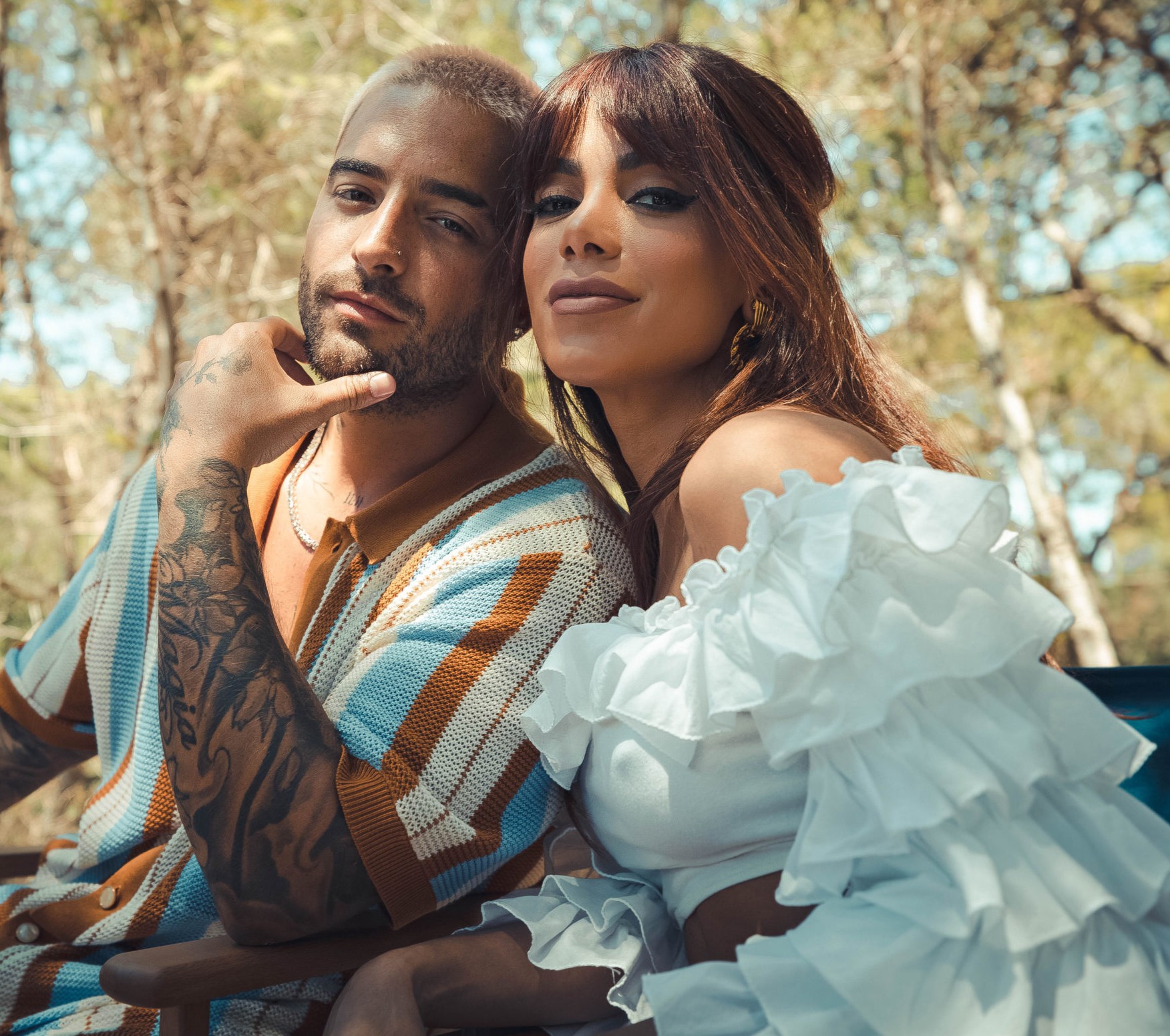 Anitta reitera química com Maluma ao som do romantismo pop e sensual do reggaeton 'El que espera'