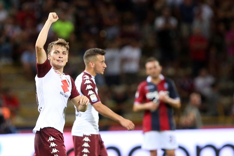 Ljajic comemora gol do Torino (Foto: EFE/EPA/GIORGIO BENVENUTI)