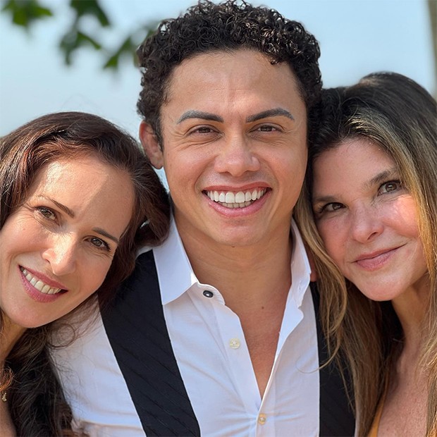 Ingra Lyberato, Silvero Pereira e Cristiana Oliveira (Foto: Reprodução / Instagram)