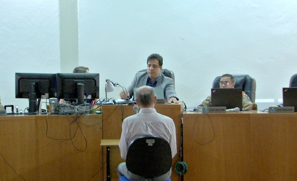 Dionísio Andreoni foi o primeiro a ser ouvido durante a audiência — Foto: TVCA/Reprodução