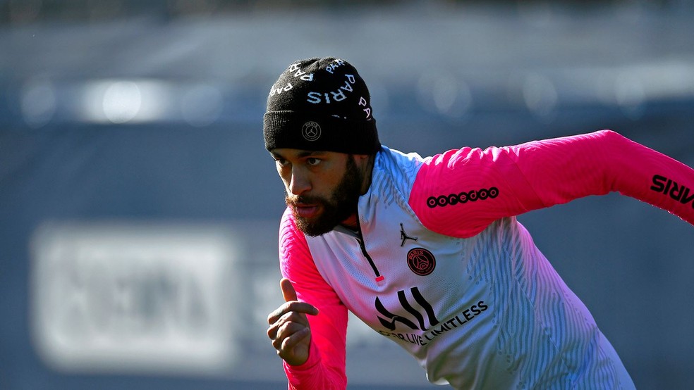 Neymar, em treino nesta semana pelo PSG: previsão é que atacante retorne contra o Lyon, no dia 21 — Foto: C. Gavelle/PSG