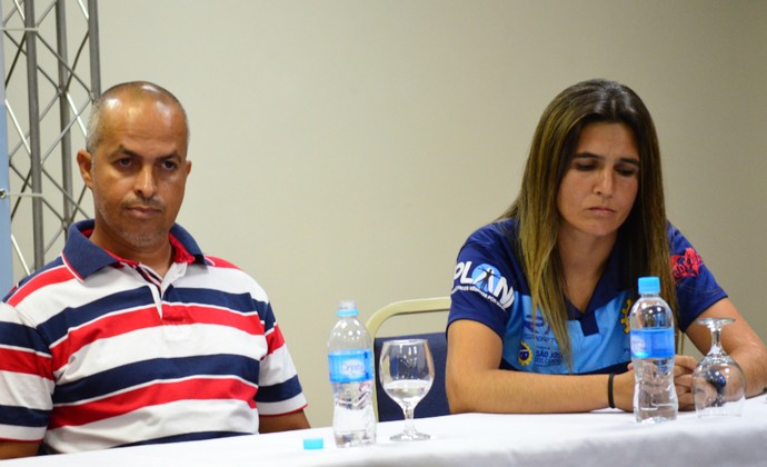 Adilson Galdino, Emily Lima, São José futebol feminino (Foto: Danilo Sardinha/GloboEsporte.com)