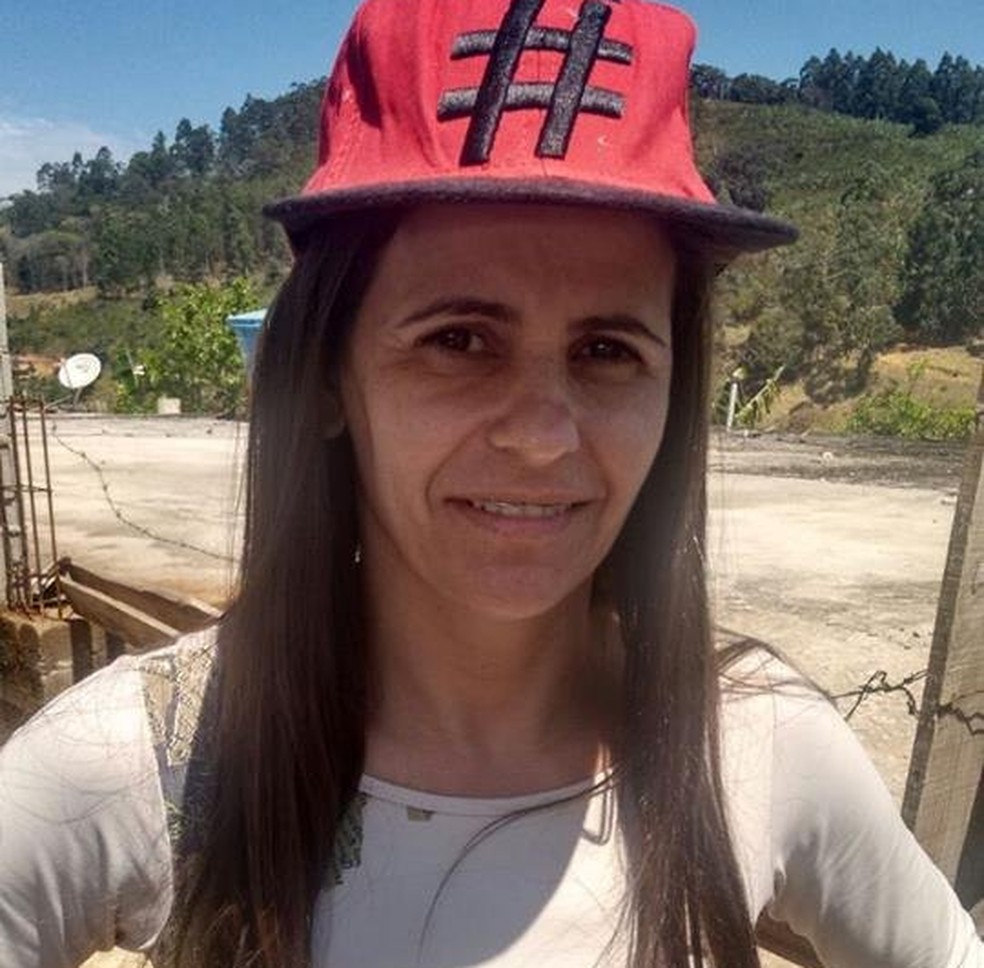 Corpo de mulher é encontrado em carro (Foto: Reprodução/ Facebook)