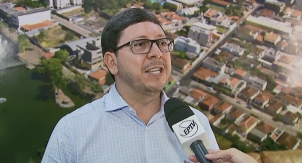 CÃ¢mara deve votar pedido de afastamento de prefeito em SÃ£o SebastiÃ£o do ParaÃ­so â€” Foto: ReproduÃ§Ã£o EPTV