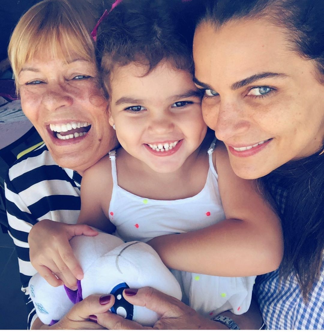 Fernanda com a mãe, Claudia, e a filha, Chloe (Foto: Reprodução/Instagram)