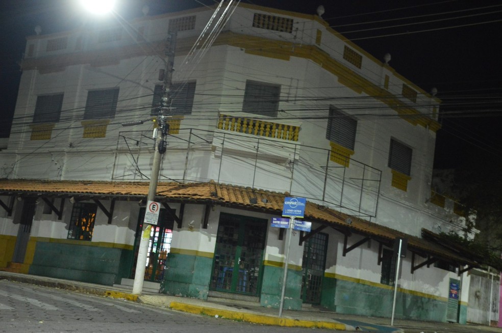 Botijão explode em cozinha de restaurante em Paraguaçu Paulista (SP) e quatro pessoas sofrem queimaduras — Foto: I7 Notícias/ Divulgação