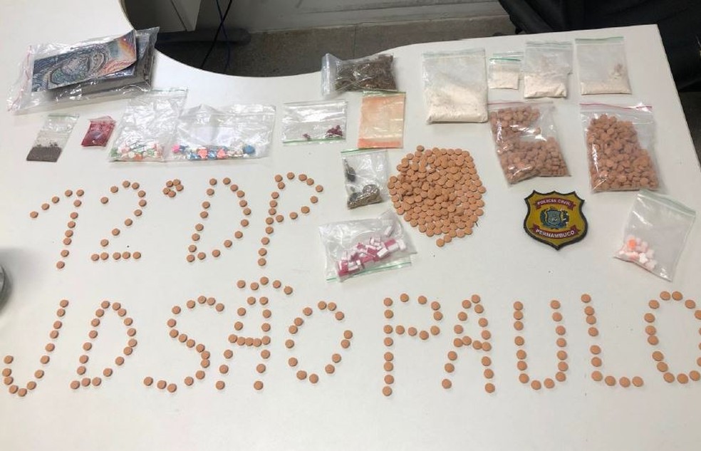 Comprimidos de ecstasy foram encontrados com grupo, que tinha um cabo do Exército como fornecedor, no Recife — Foto: Polícia Civil/Divulgação 