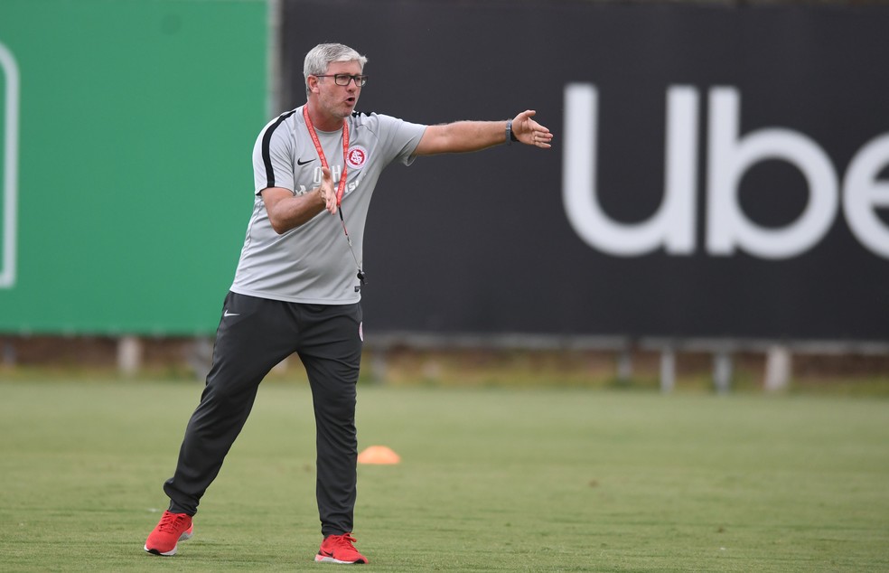 Odair Hellmann segue respaldado no Inter &mdash; Foto: Ricardo Duarte / Internacional