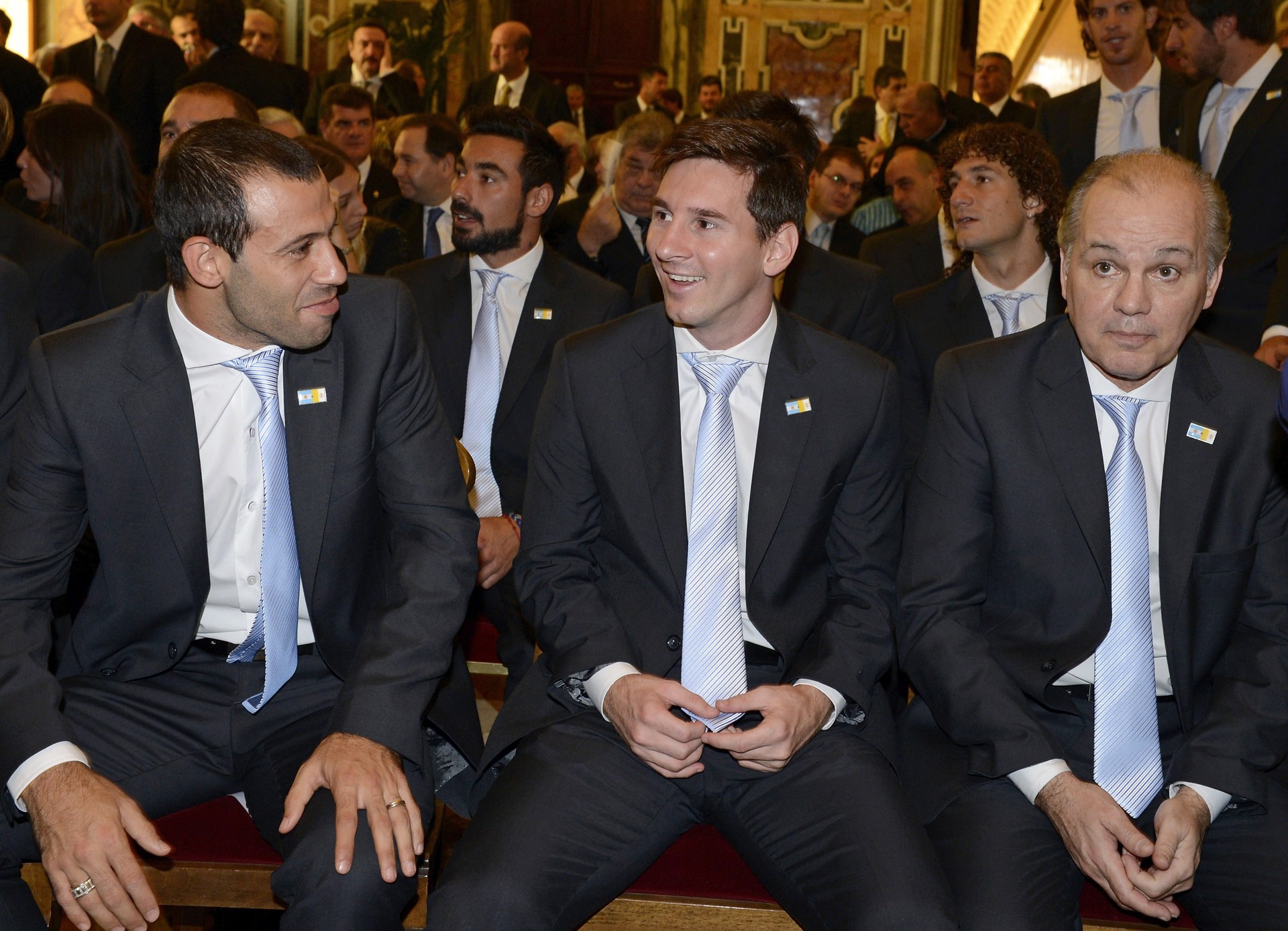 Sabella (à direita) estuda como minimizar dependência de Messi na seleção (Foto: Getty Images)