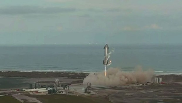 SN10 slows as it approaches the ground (Foto: SpaceX/Via BBC Brasil News)