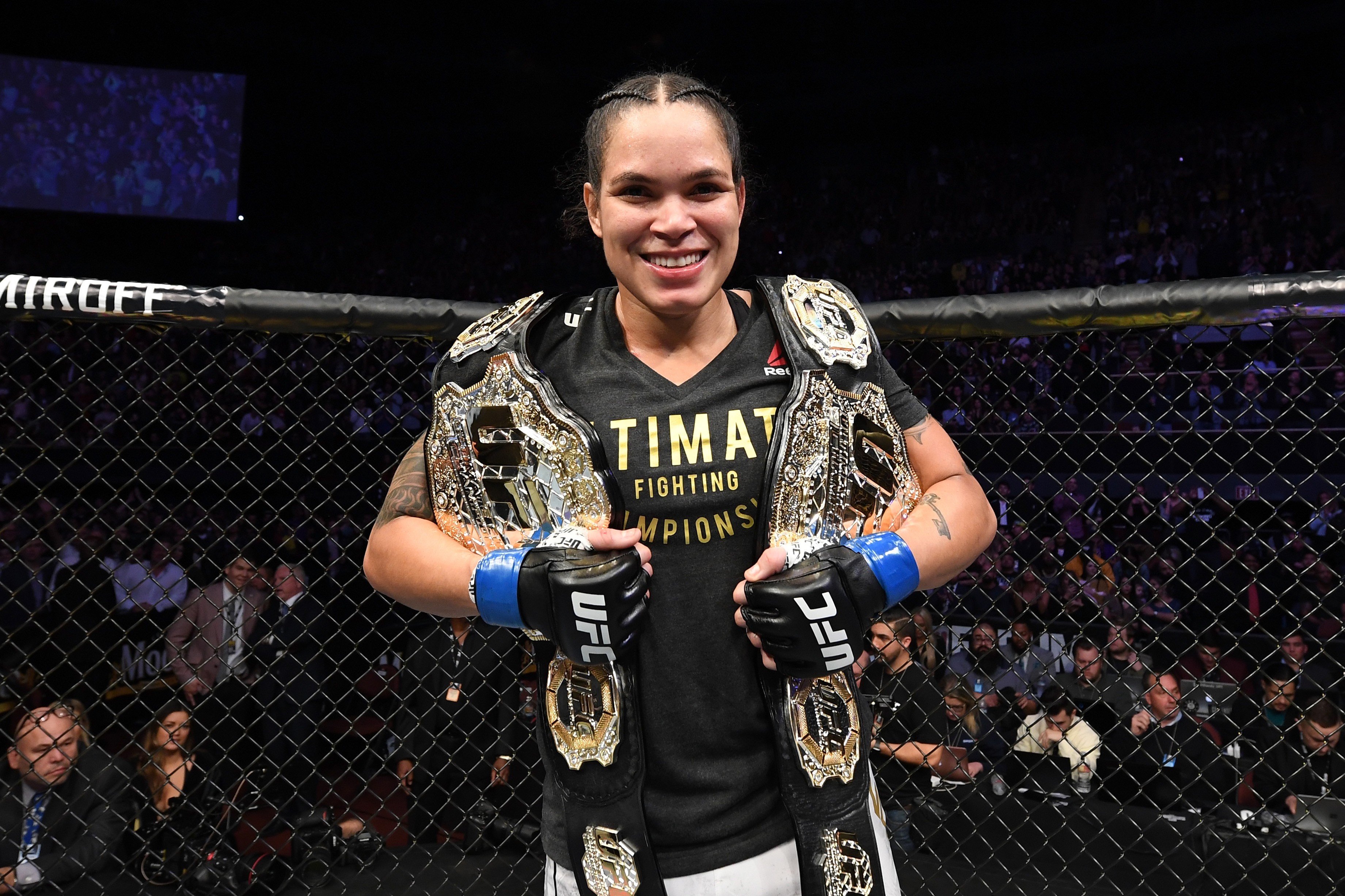 Amanda Nunes detém dois cinturões no UFC, e é o destaque brasileiro na organização (Foto: Getty Images)