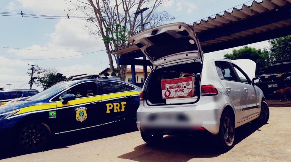 PRF apreende veículo que foi roubado durante assalto na BR-135. — Foto: Divulgação/PRF.