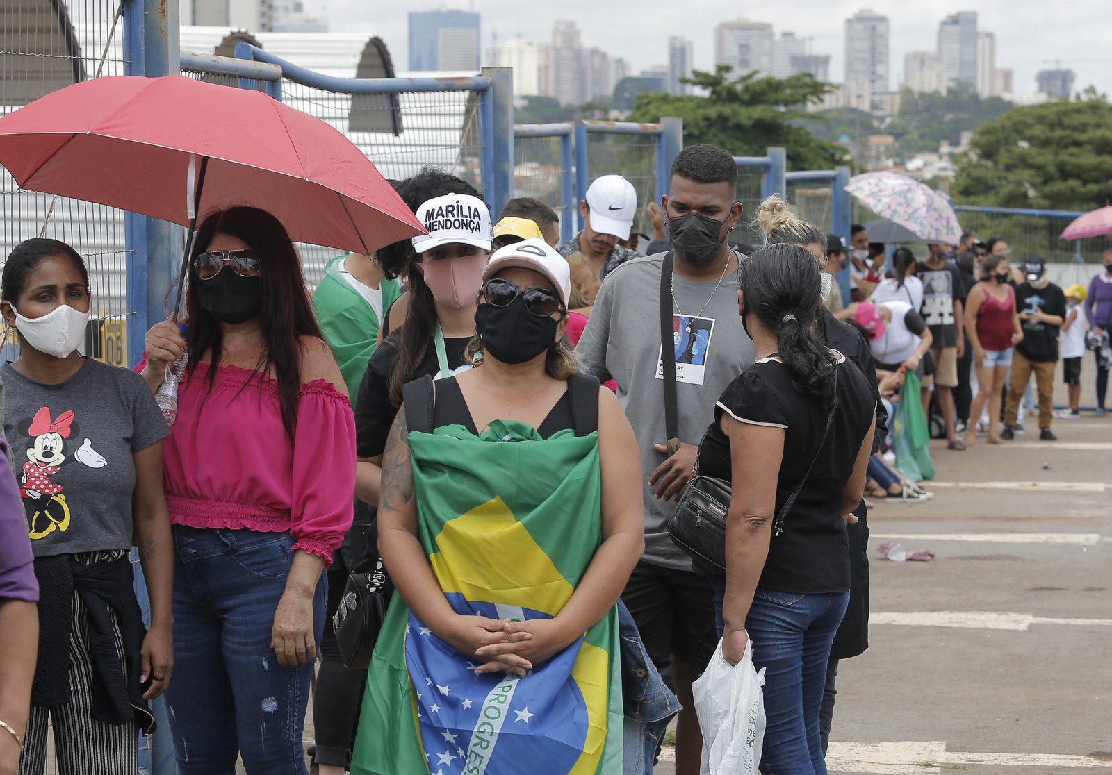 Marília Mendonça: fãs fazem fila para velório de Marília Mendonça Agência O Globo