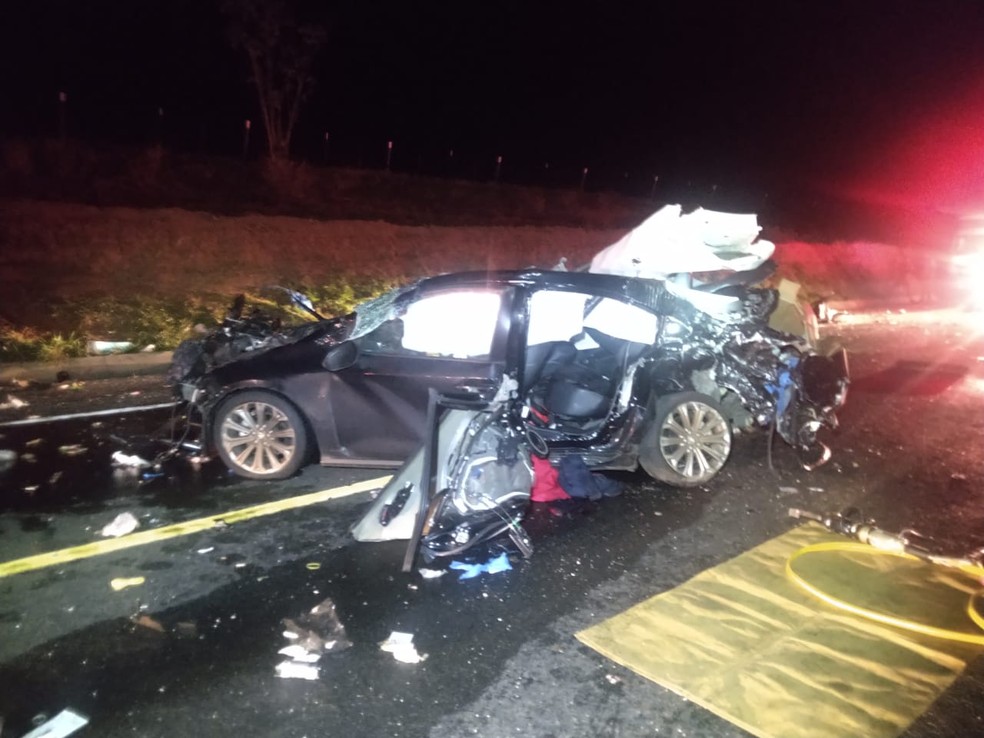 Acidente matou uma pessoa na Rodovia Assis Chateaubriand, em Martinópolis (SP) — Foto: Cedida