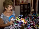 Aposentada faz 70 bonecas de pano e doa para crianças carentes no ES