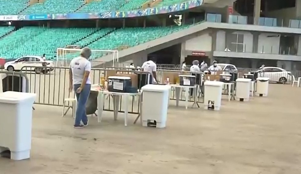 Posto de saúde funciona na Arena Fonte Nova, em Salvador — Foto: Reprodução / TV Bahia