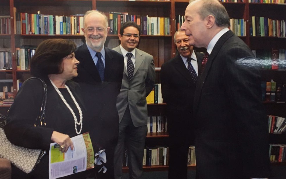 Membros do grupo de antigos alunos que se reúnem há 40 anos (Foto: Arquivo pessoal)