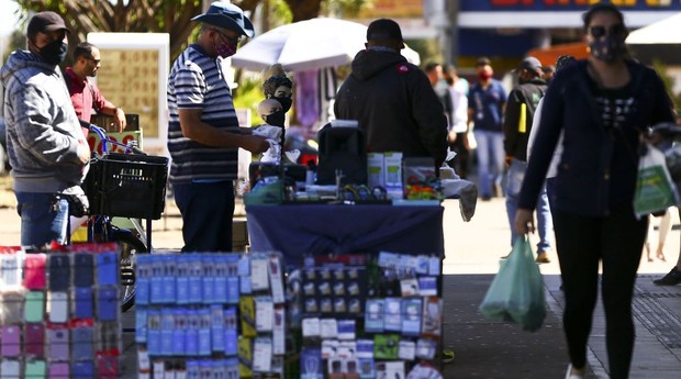 comércio de rua (Foto: Marcelo Camargo/Agência Brasil)