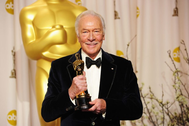 HOLLYWOOD, CA - FEBRUARY 26:  Actor  Christopher Plummer, winner of the Best Supporting Actor Award for 'Beginners,' poses in the press room at the 84th Annual Academy Awards held at the Hollywood & Highland Center on February 26, 2012 in Hollywood, Calif (Foto: Getty Images)