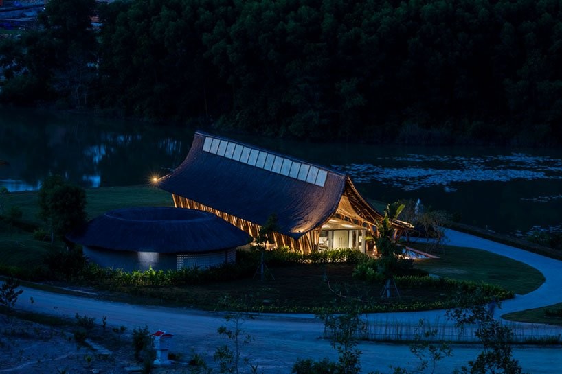 Cemitério no Vietnã é transformado por estrutura ondulada de bambu (Foto: Hiroyuki Oki)