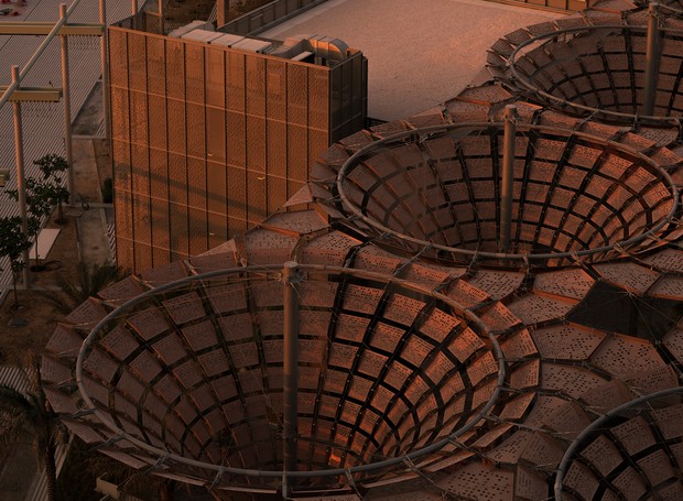 Vista superior do Thematic District, projetado pelo escritório inglês Hopkins Architects (Foto: Divulgação / EXPO Dubai 2020)