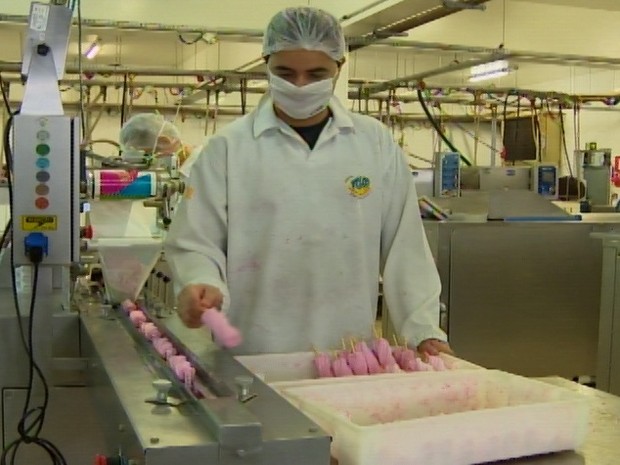 Fábrica de sorvetes em Divinópolis (Foto: TV Integração/Reprodução)