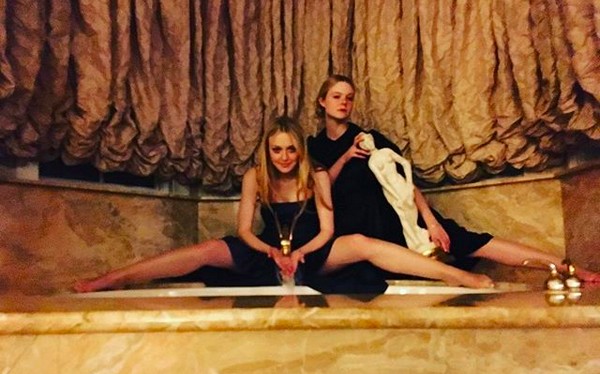 As irmãs e atrizes Dakota Fanning e Elle Fanning (Foto: Instagram)