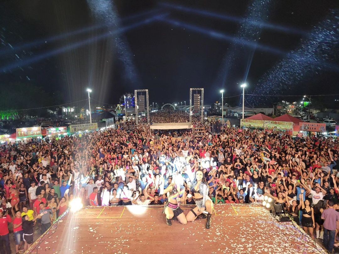 Festival do Açaí: Show da Companhia do Calypso leva 20 mil pessoas à 2ª noite de evento em Feijó