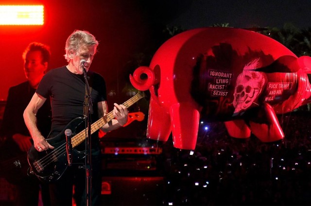 Resultado de imagem para Roger Waters trump