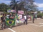 Amapaenses fazem ato pelo impeachment de Dilma