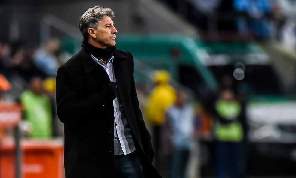 [COMENTE] Você concordou com as substituições promovidas pelo treinador Renato?