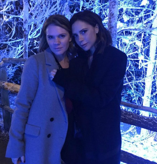 Victoria Beckham ao lado da irmã, Louise (Foto: Instagram)