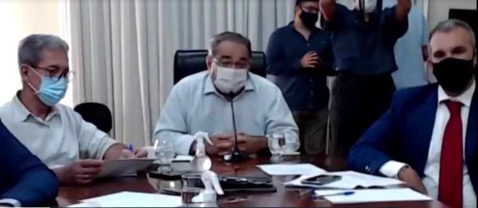 Álvaro Dias (PSDB), prefeito de Natal, na audiência de conciliação — Foto: Reprodução