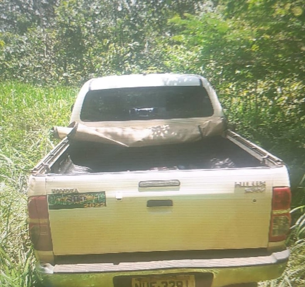 Veículo foi encontrado abandonado  — Foto: Divulgação