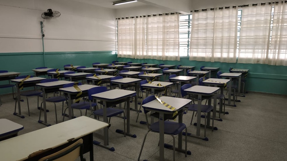 Escolas públicas e privadas seguirão fechadas pelo menos até o fim do ano, segundo decreto da Prefeitura de Tupã — Foto: Anderson Cerejo/TV TEM
