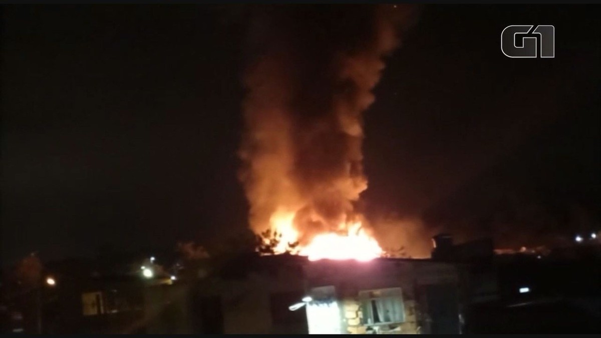 Incêndio atinge moradias em comunidade de Cubatão, SP - Vimarsana News