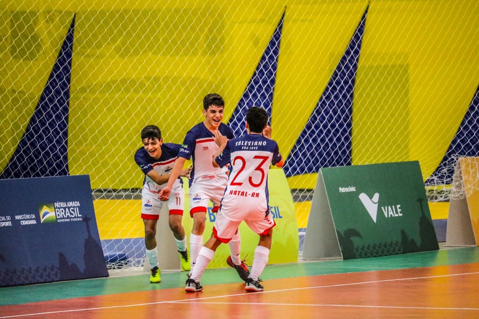 Davi comemora gol do Salesiano São José nos JEB's 2022 — Foto: Augusto César Gomes