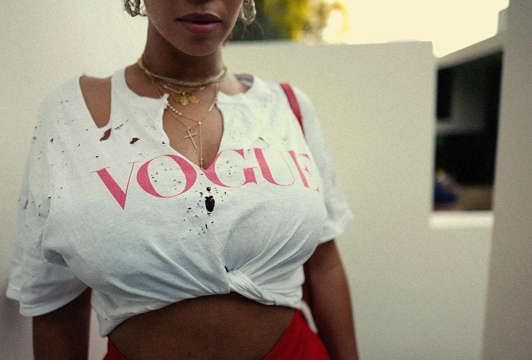 Beyoncé homenageia a Vogue em look (Foto: reprodução/instagram)