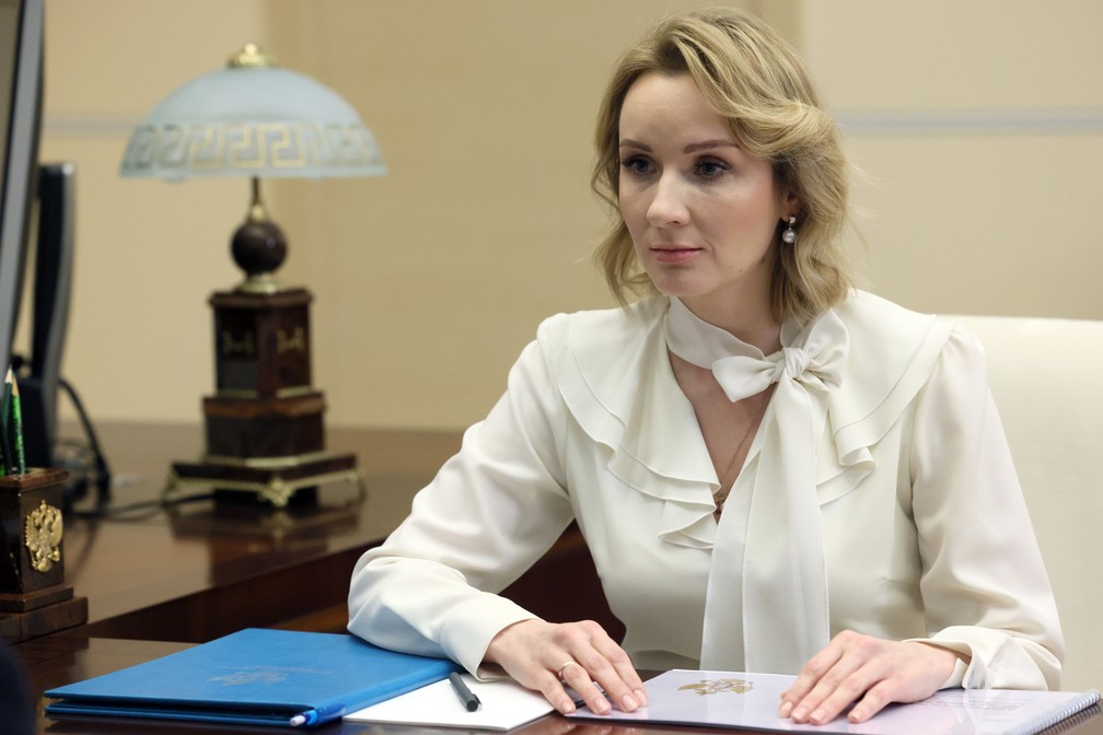 A comissária russa para os Direitos da Criança, Maria Lvova-Belova, participa de uma reunião em Moscou, Rússia, em 16 de fevereiro de 2023 — Foto: Mikhail Metzel/Sputnik via AP