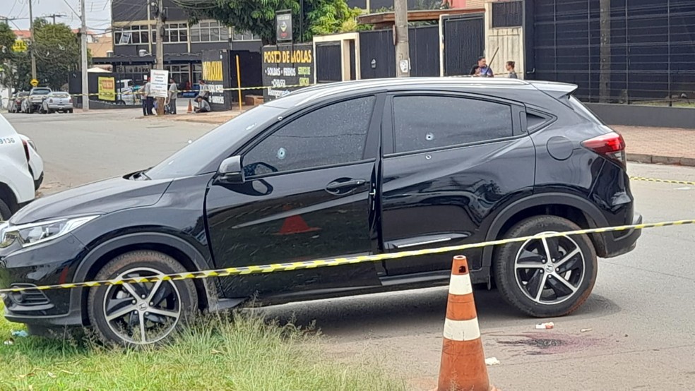 Tentativa de roubo termina em troca de tiros e suspeito baleado em Santa Bárbara — Foto: Jonatan Morel/EPTV