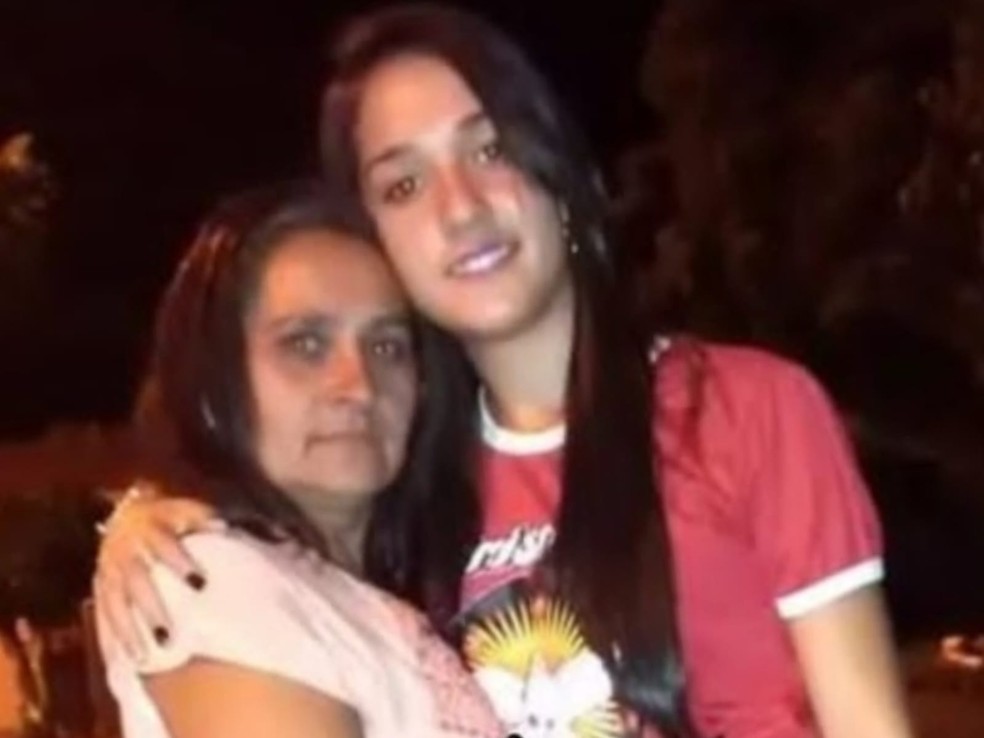 Lucinete Teixeira e a filha Layane Andrade morreram em um acidente na CE-176, em Tauá, na tarde deste domingo (18). — Foto: Arquivo pessoal