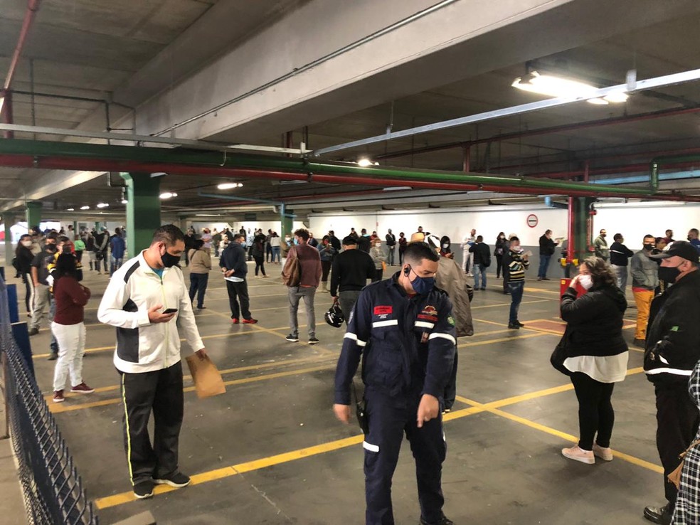 Poupatempo De Campinas Retoma Servicos Presenciais Nesta Quarta E Registra Fila Para Atendimentos Campinas E Regiao G1