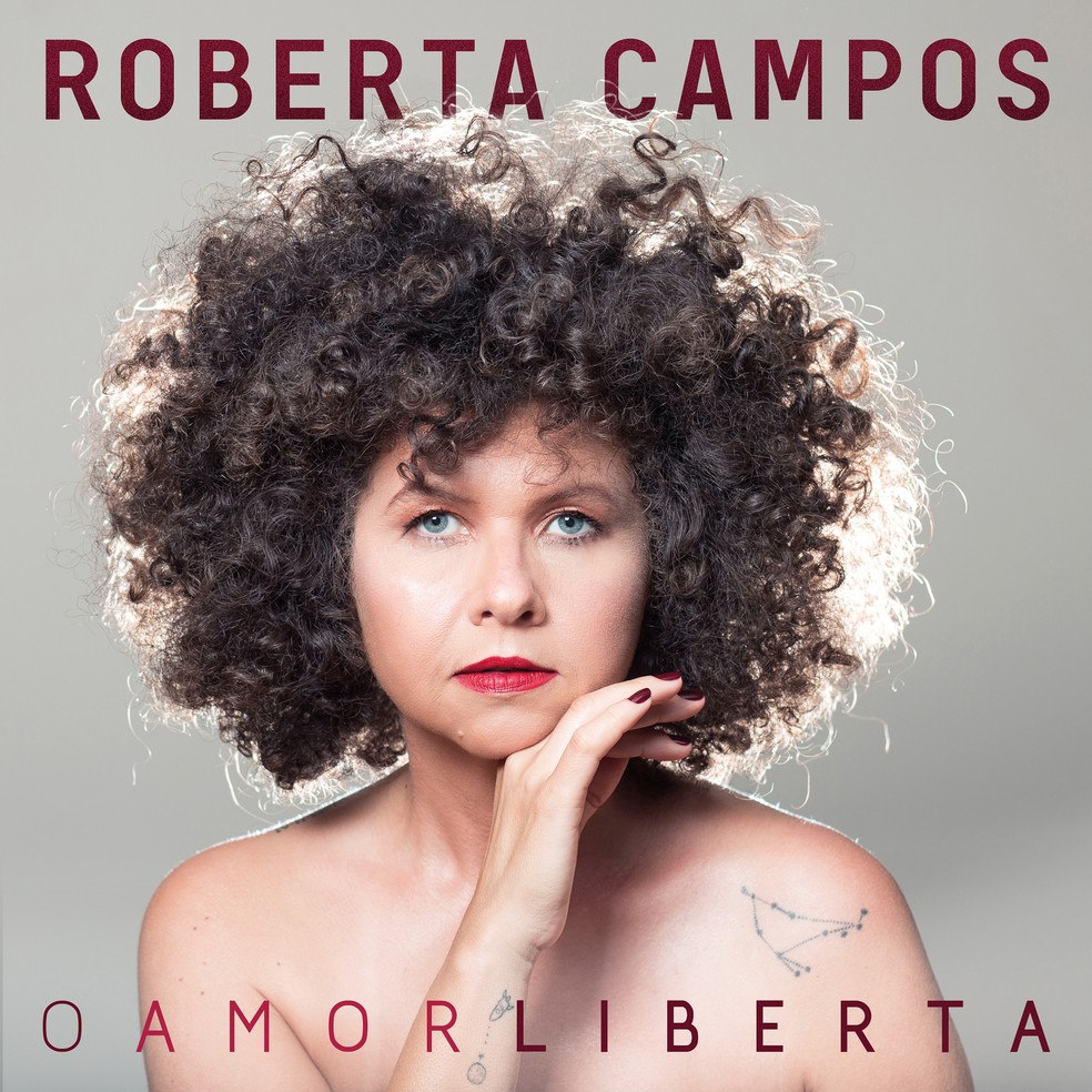 Capa do álbum 'O amor liberta', de Roberta Campos — Foto: Lucas Seixas