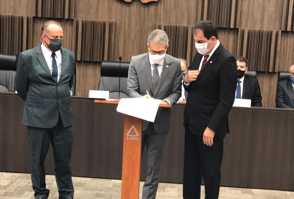 Acordo de R$ 37 bilhões entre governo de MG e Vale é assinado, para reparar danos em Brumadinho — Foto: Danilo Girundi / TV Globo
