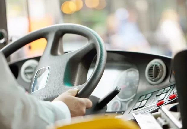 Motoristas de ônibus passam 90% de seus turnos sentados (Foto: GETTY IMAGES)