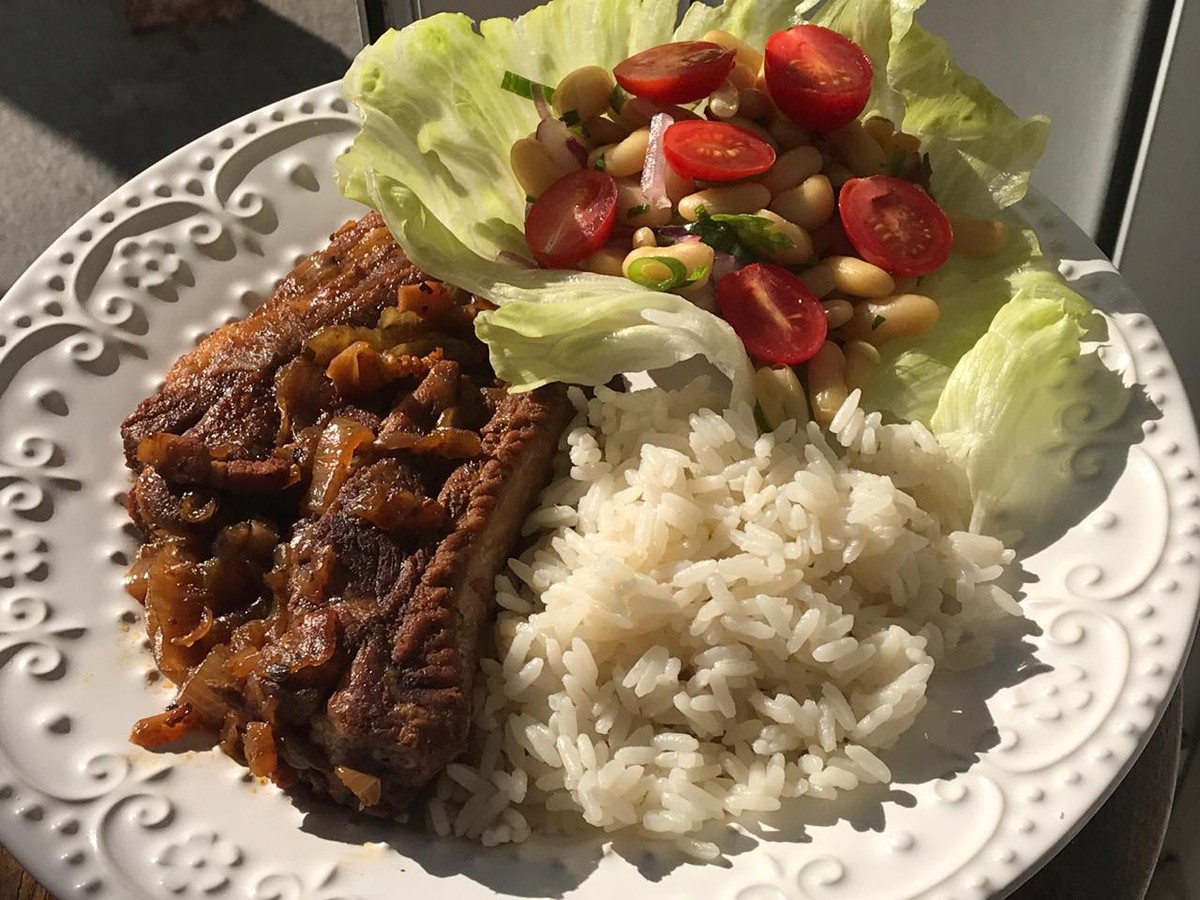 Costelinha de Porco na Cerveja Preta | Receitas | Receitas